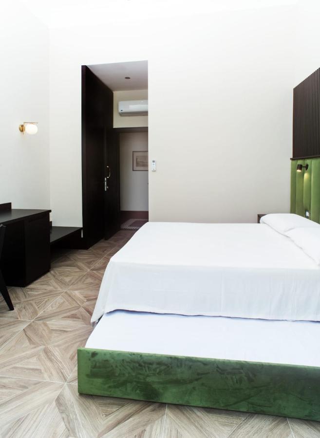 Fida Rooms Naples Extérieur photo