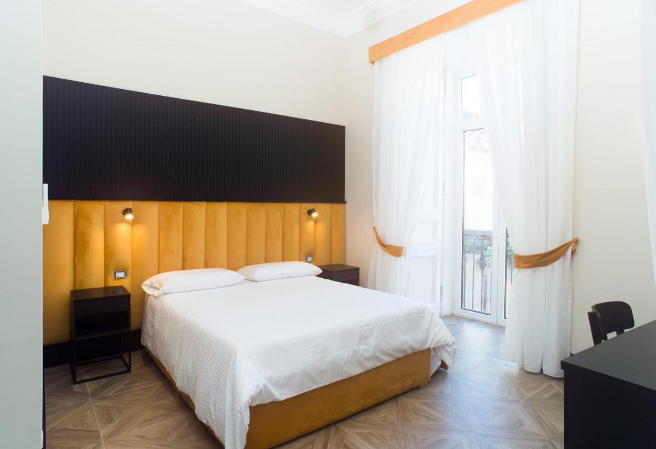 Fida Rooms Naples Extérieur photo