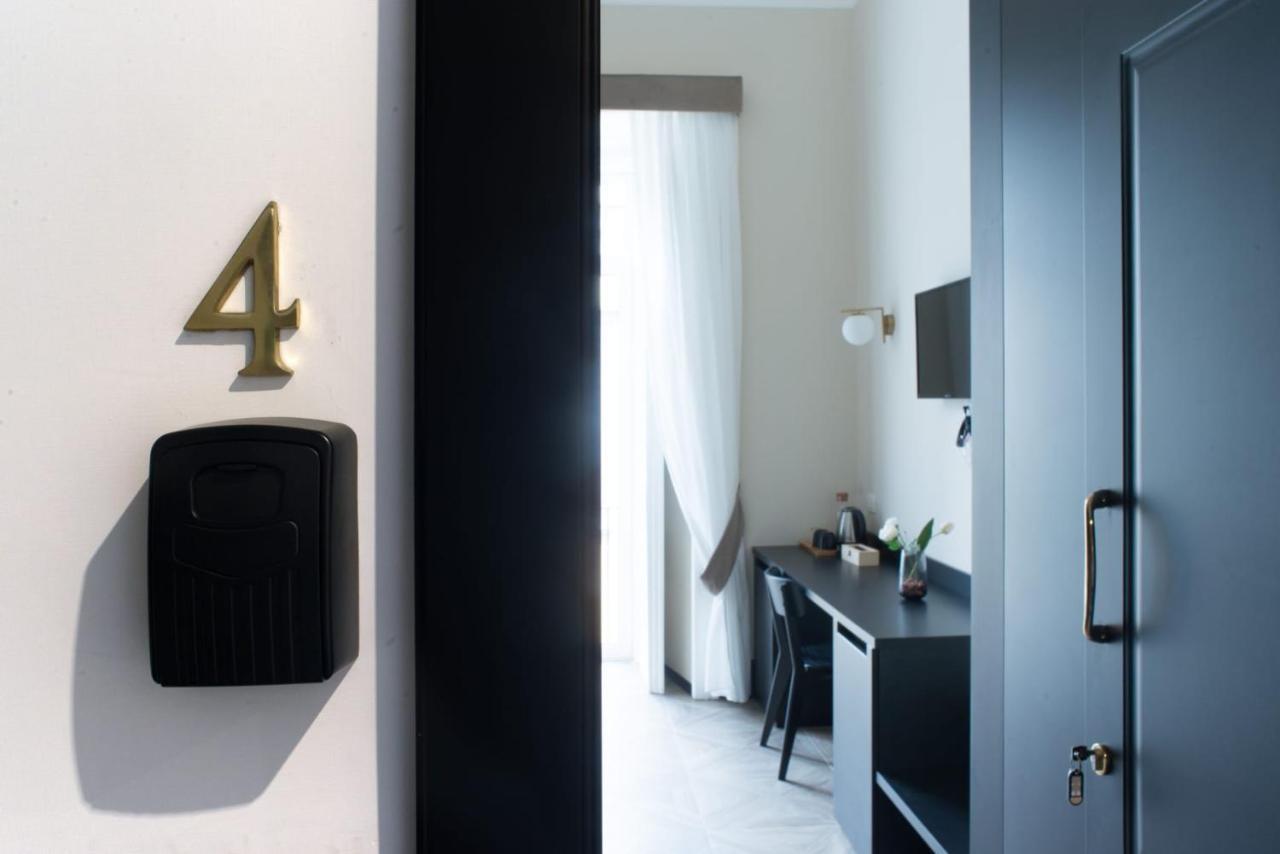 Fida Rooms Naples Extérieur photo